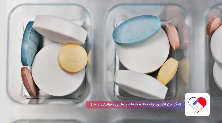 تکرر ادرار در سالمندان + علت و درمان در زنان و مردان مسن 4 قرص تکرر ادرار در سالمندان